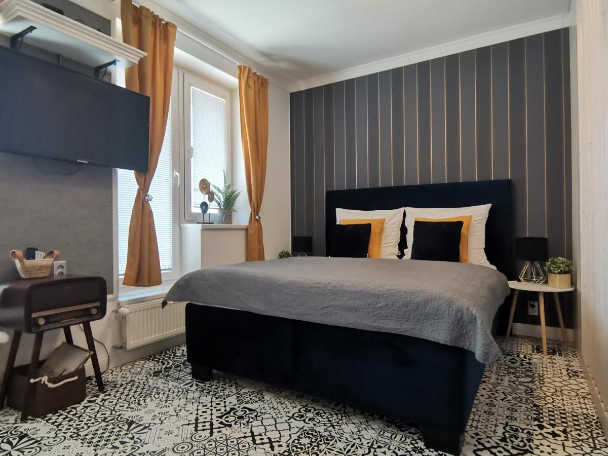 Palffy Appartement Bratislava Buitenkant foto