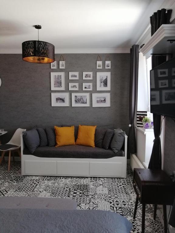 Palffy Appartement Bratislava Buitenkant foto