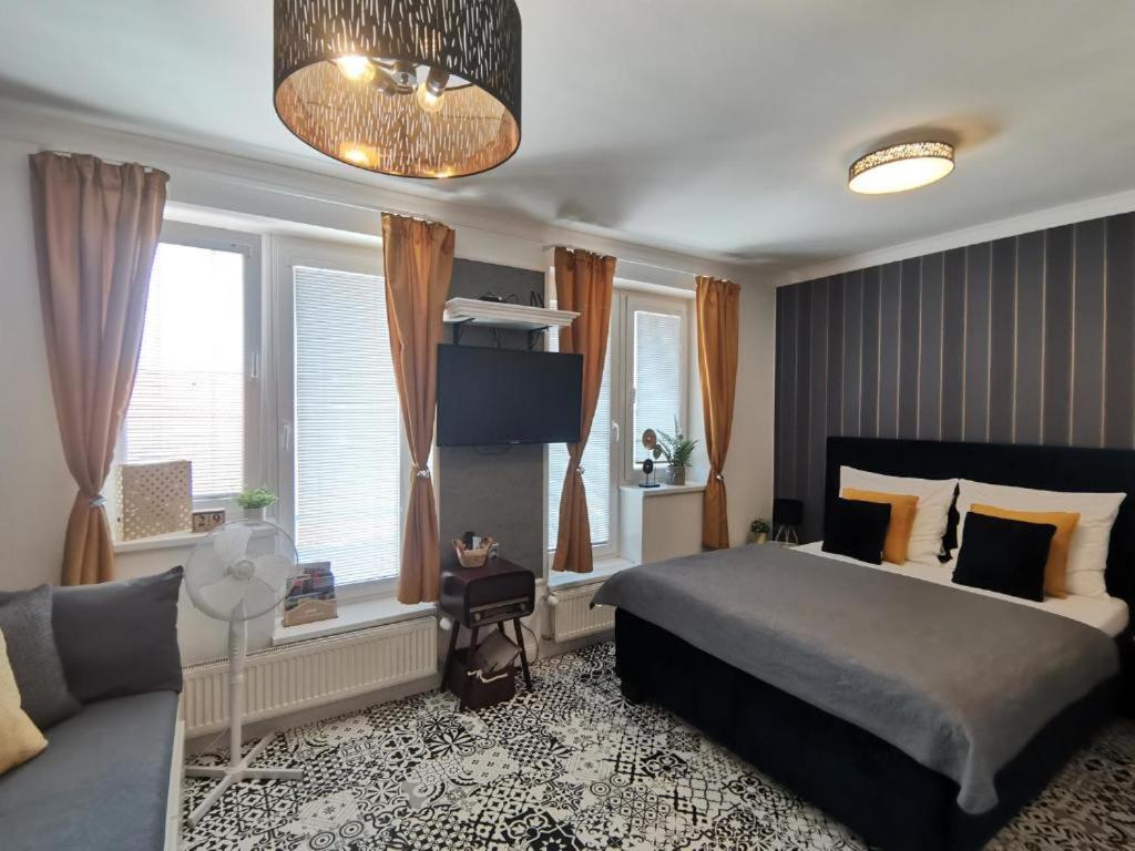 Palffy Appartement Bratislava Buitenkant foto